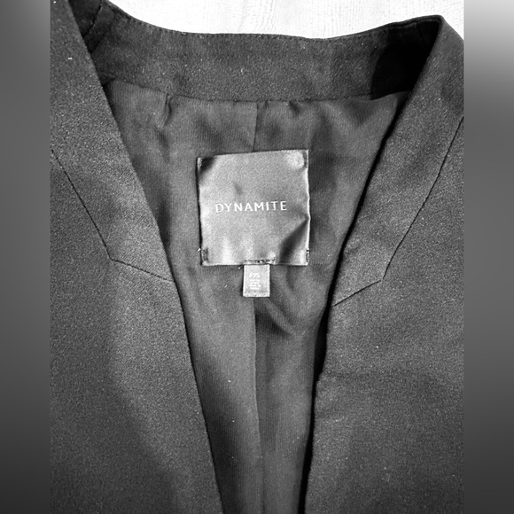 Dynamite Open front black blazer - Picture 2 of 3